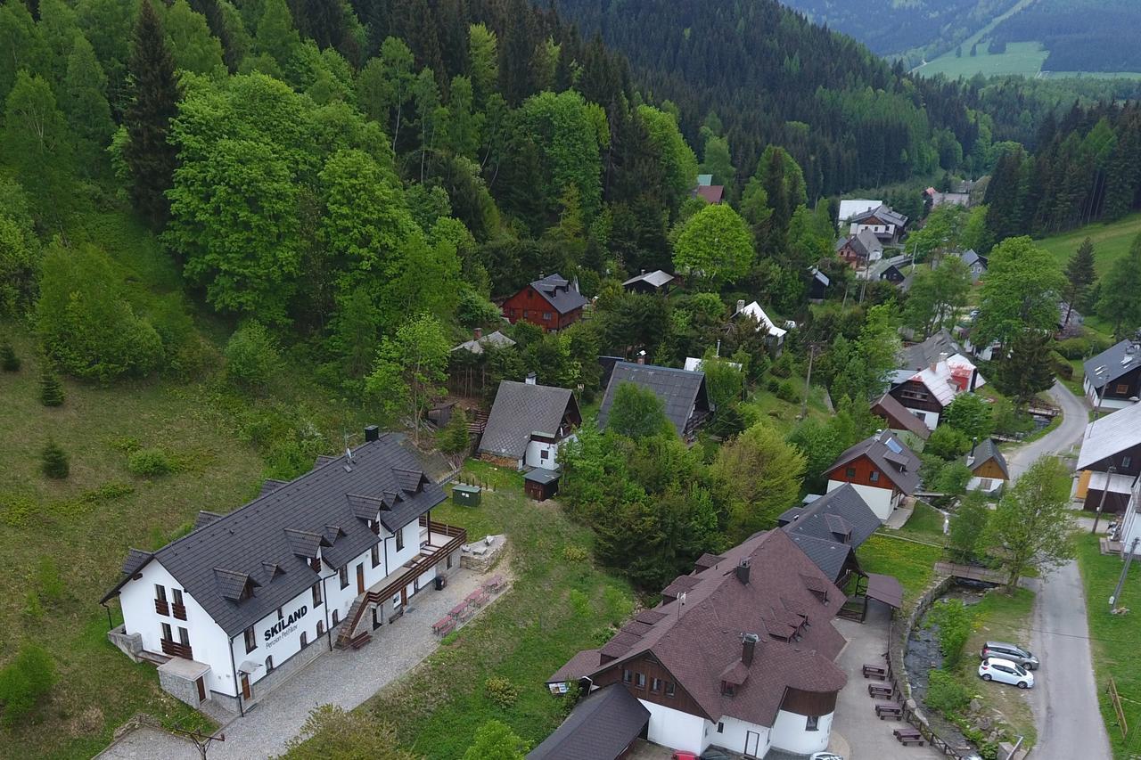 Penzion Skiland Petříkov Hotell Exteriör bild